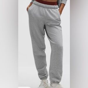 Lululemon Scuba Mid-Rise Oversized Jogger Regular